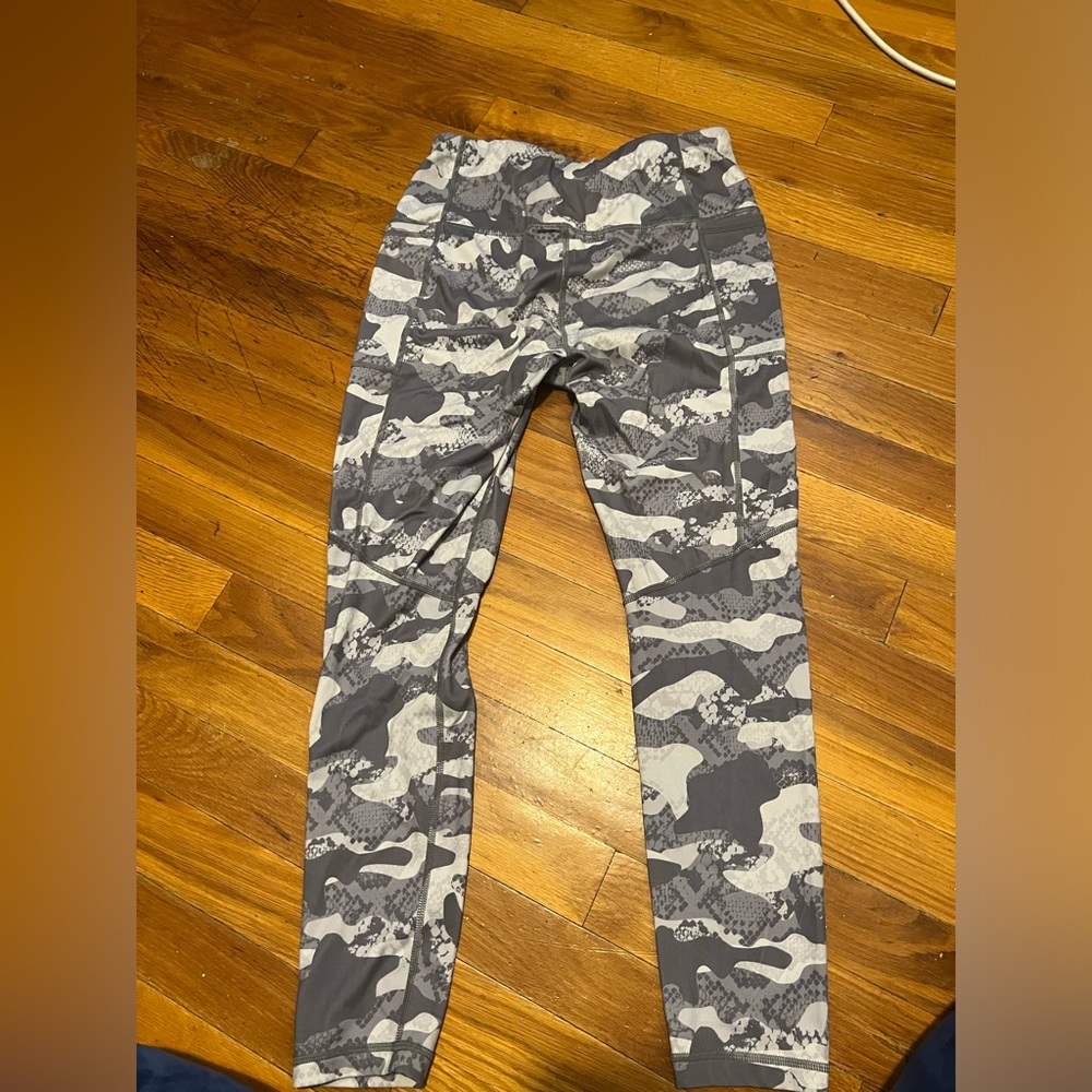Gray/white camo leggings